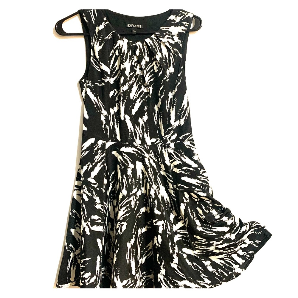 Black with white mid-length dress EXPRESS SIZE 2